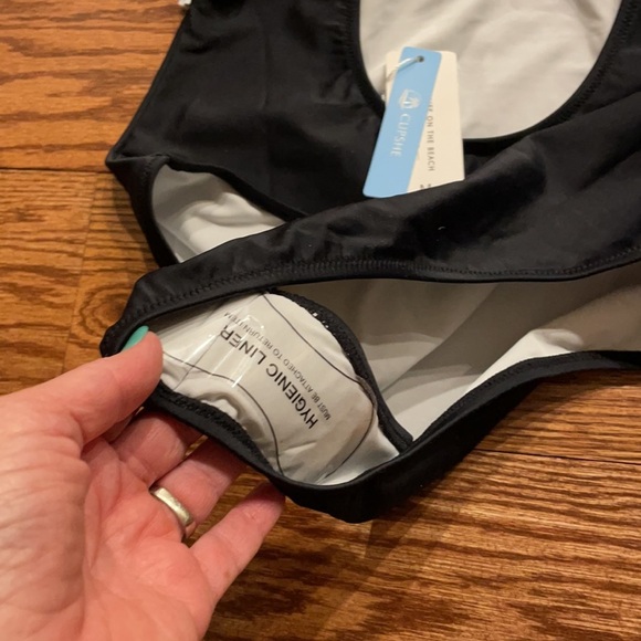 NWT CUPSHE ONE PIECE RUFFLED SWIMSUIT. High cut,  checkered white black / Med - Picture 8 of 14